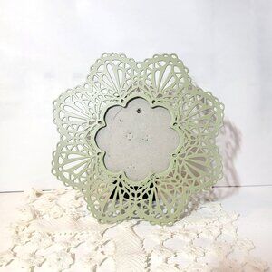 Azzure Home Green Lace Metal Rustic Retro Doilies Crochet Picture Frame